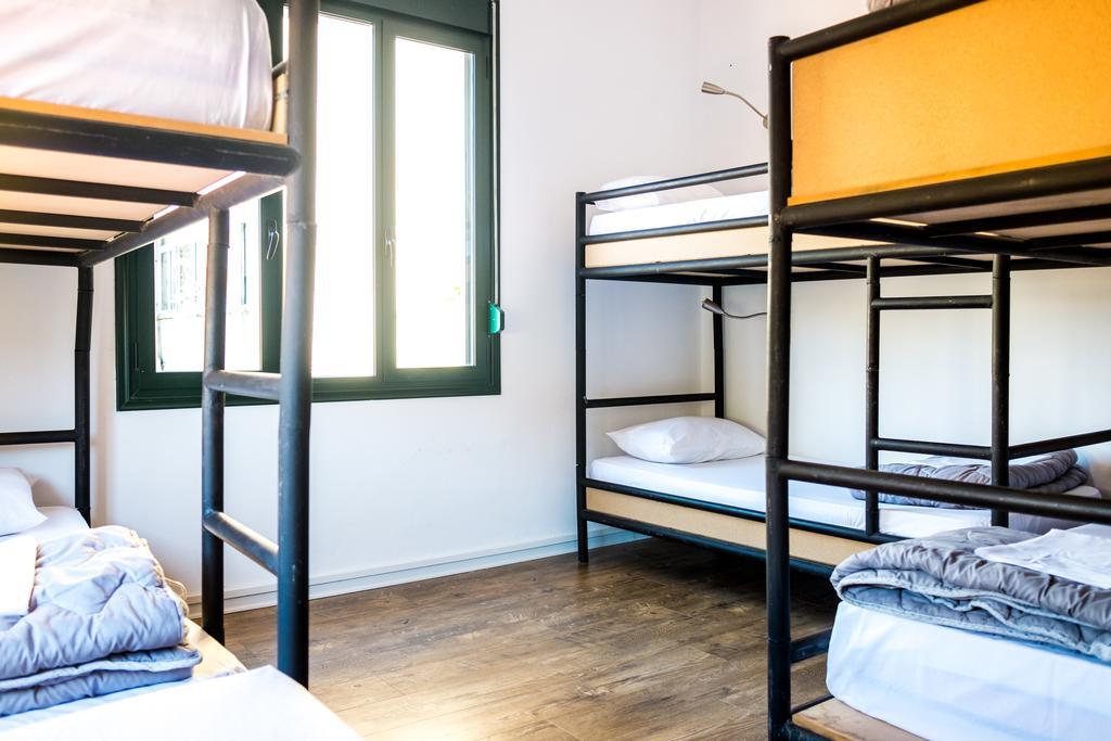 Destil Hostel Tirana Kültér fotó