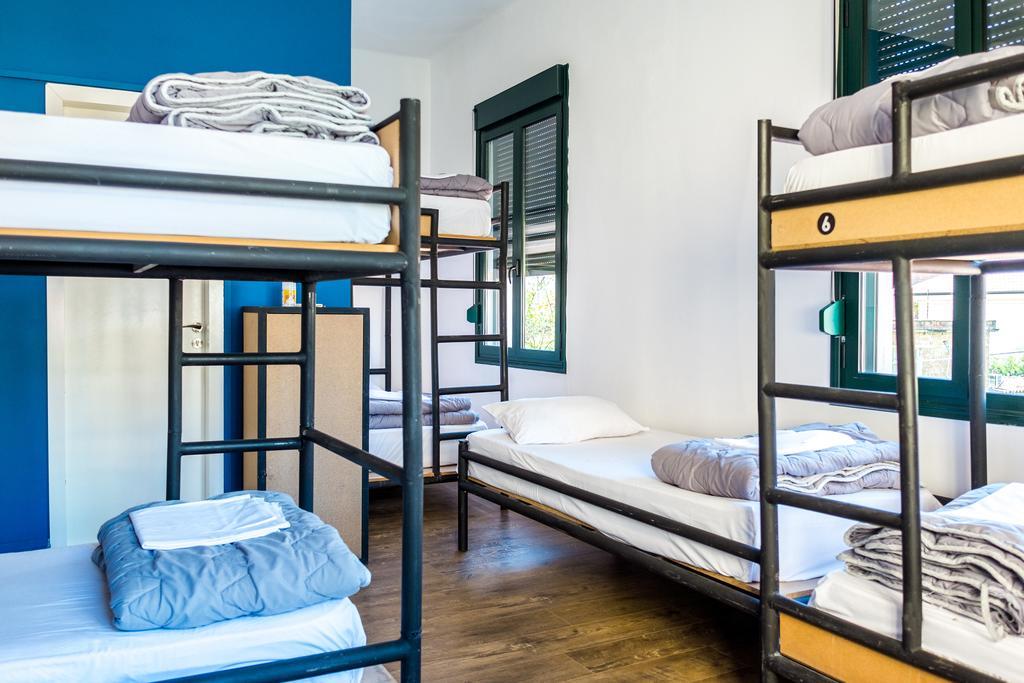 Destil Hostel Tirana Kültér fotó