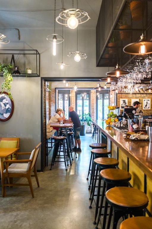 Destil Hostel Tirana Kültér fotó