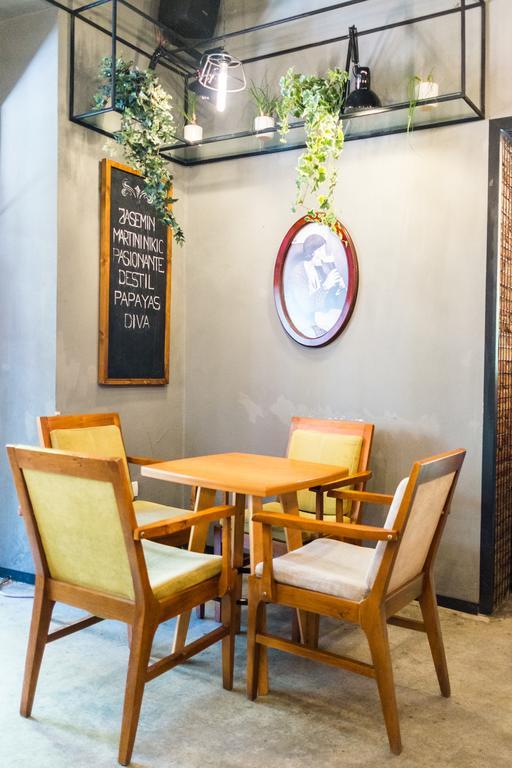 Destil Hostel Tirana Kültér fotó
